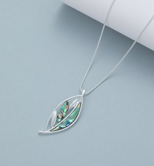 Necklace Silver with leaf drop